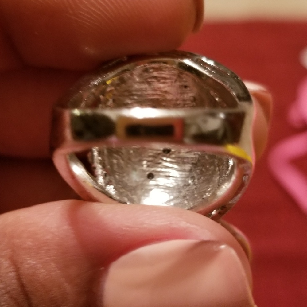 Ring - Picture 3 of 6